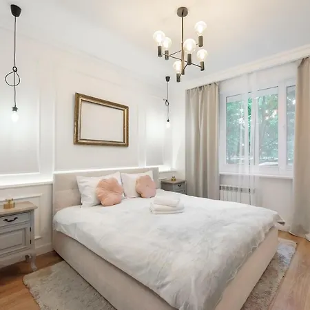 Lewartowskiego Luxury Lovely By Bookinghost Appartement Warschau